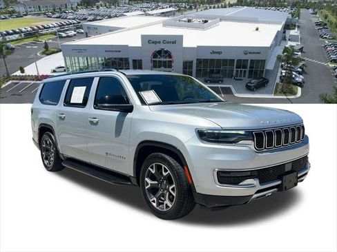 Certified 2024 Jeep Wagoneer L Series III w/ Flexible Seating Group AWD/4WD image 44