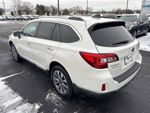 Used 2017 Subaru Outback 2.5i Touring w/ Popular Package #5A image 5