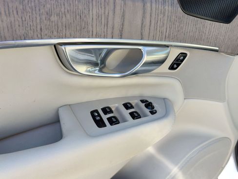 Certified 2023 Volvo XC90 B6 Plus w/ Protection Package image 12