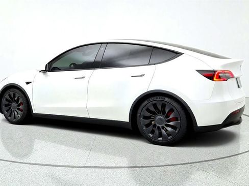 Used 2023 Tesla Model Y Performance AWD/4WD image 7