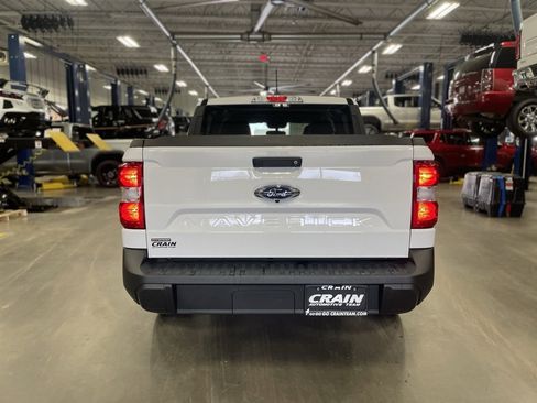 Used 2024 Ford Maverick XL image 6