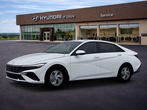 New 2026 Hyundai Elantra SE FWD image 2