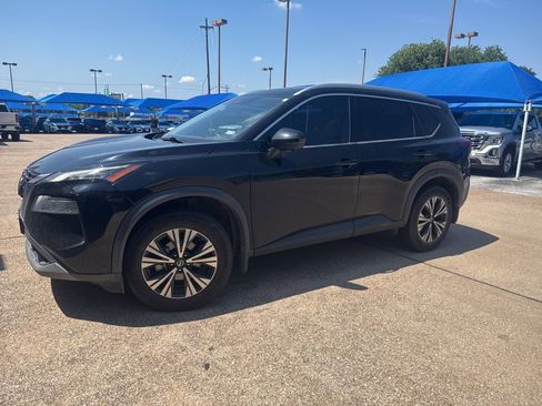Used 2021 Nissan Rogue SV w/ Premium Package FWD image 1