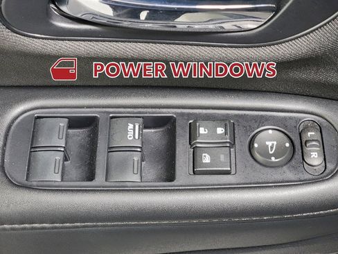 Used 2022 Honda HR-V LX image 23