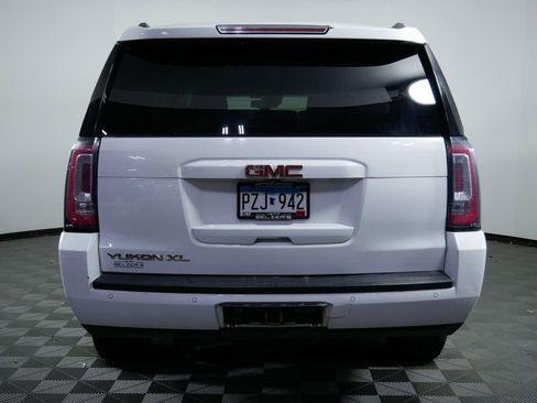 Used 2017 GMC Yukon XL SLT image 6