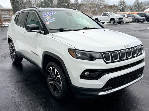 Used 2022 Jeep Compass Limited image 3