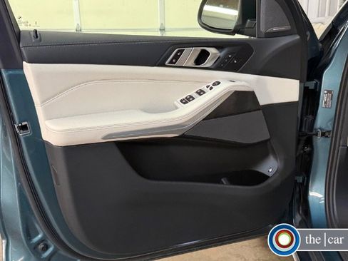 Used 2024 BMW X5 xDrive50e w/ Premium Package image 9