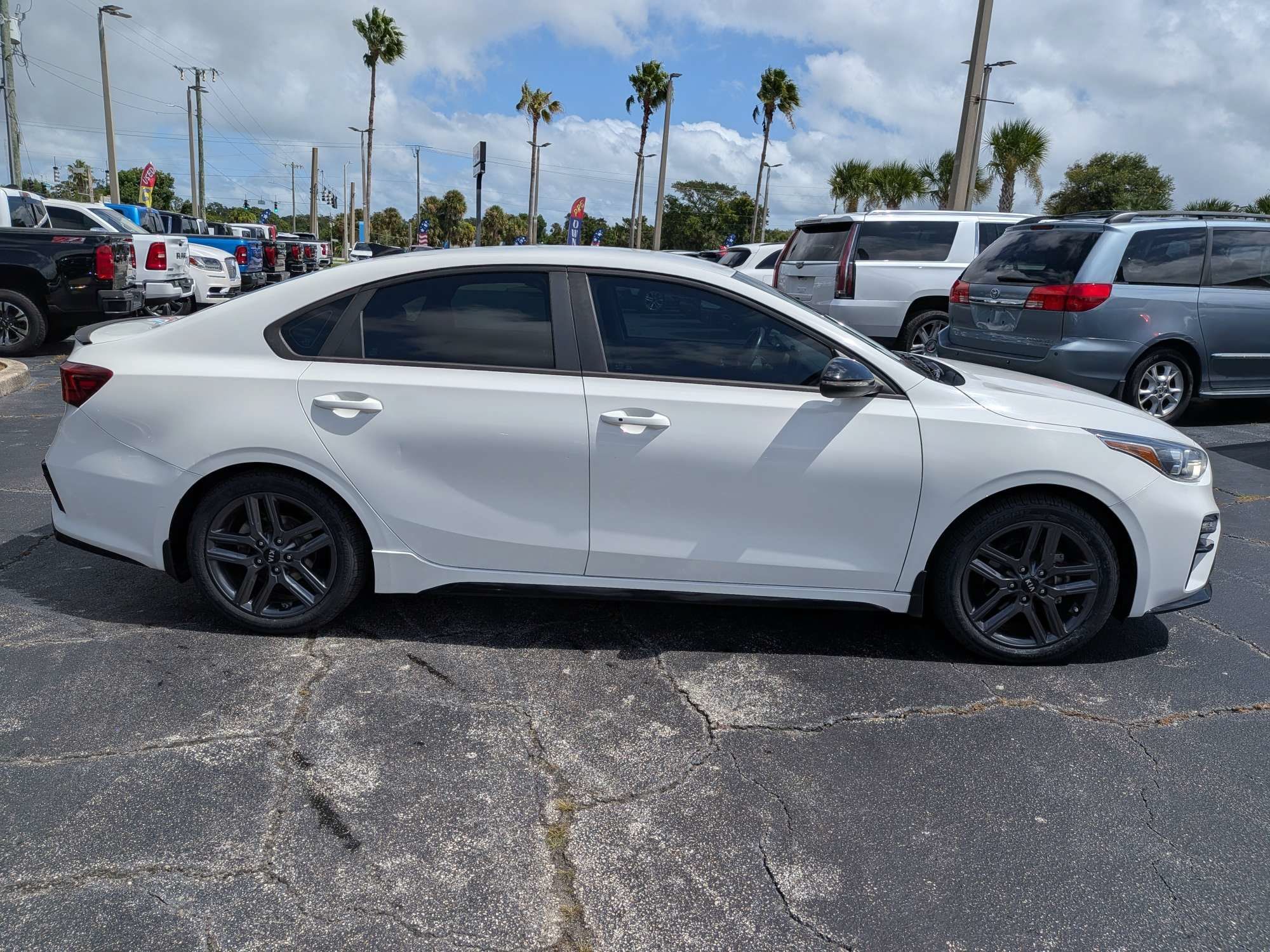 Used 2020 Kia Forte GT-Line FWD image 3
