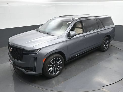 Used 2021 Cadillac Escalade ESV Sport w/ Driver Assist Tech Package AWD/4WD image 36