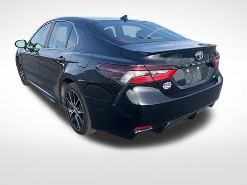 Used 2021 Toyota Camry SE image 7