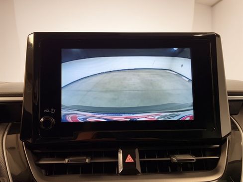 Used 2025 Toyota Corolla LE FWD image 24