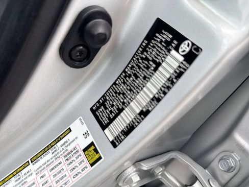 Used 2023 Toyota Corolla LE FWD image 29
