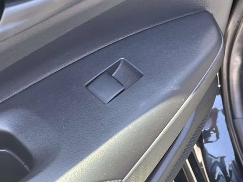 Used 2022 Toyota Corolla LE FWD image 14