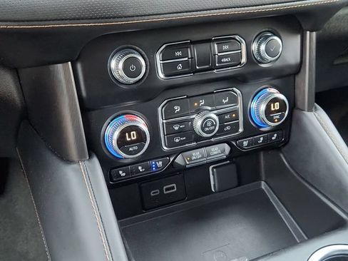 Used 2024 GMC Yukon XL AT4 w/ Technology Package AWD/4WD image 44