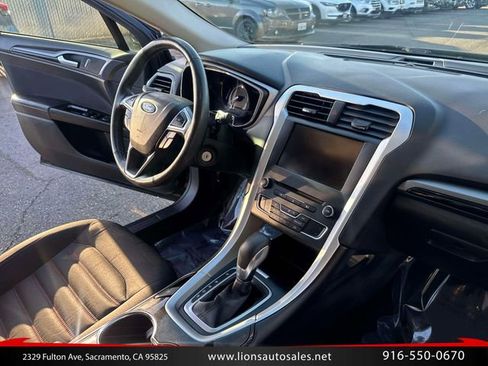 Used 2016 Ford Fusion SE FWD image 14