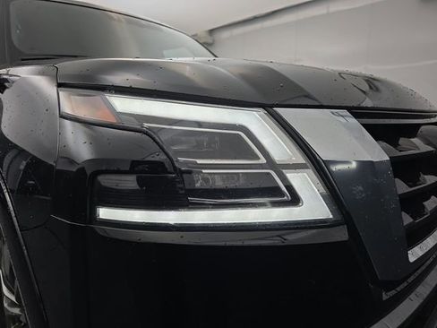 Used 2024 Nissan Armada Platinum w/ Captain's Chairs Package image 13