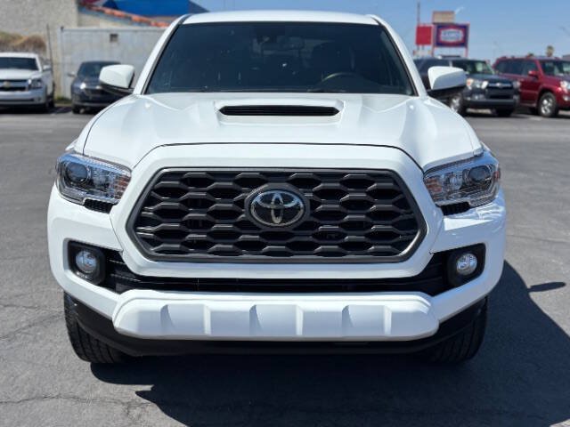 Used 2020 Toyota Tacoma TRD Sport w/ Technology Package RWD image 8