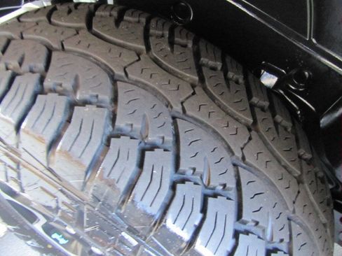 Used 2022 Jeep Wrangler Unlimited Rubicon 4xe w/ Cold Weather Group image 33