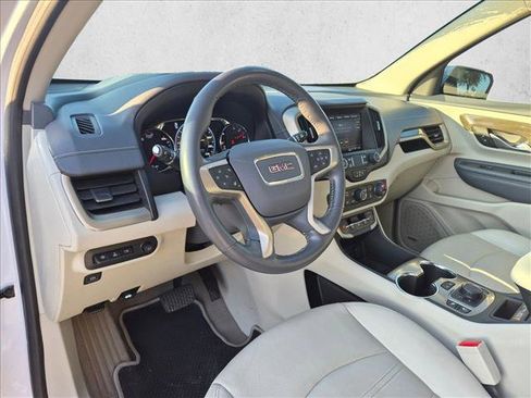 Used 2022 GMC Terrain Denali w/ Denali Premium Package AWD/4WD image 10