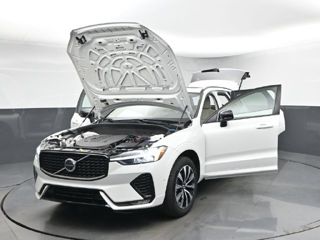 Used 2024 Volvo XC60 B5 Plus w/ Protection Package Premier AWD/4WD image 52