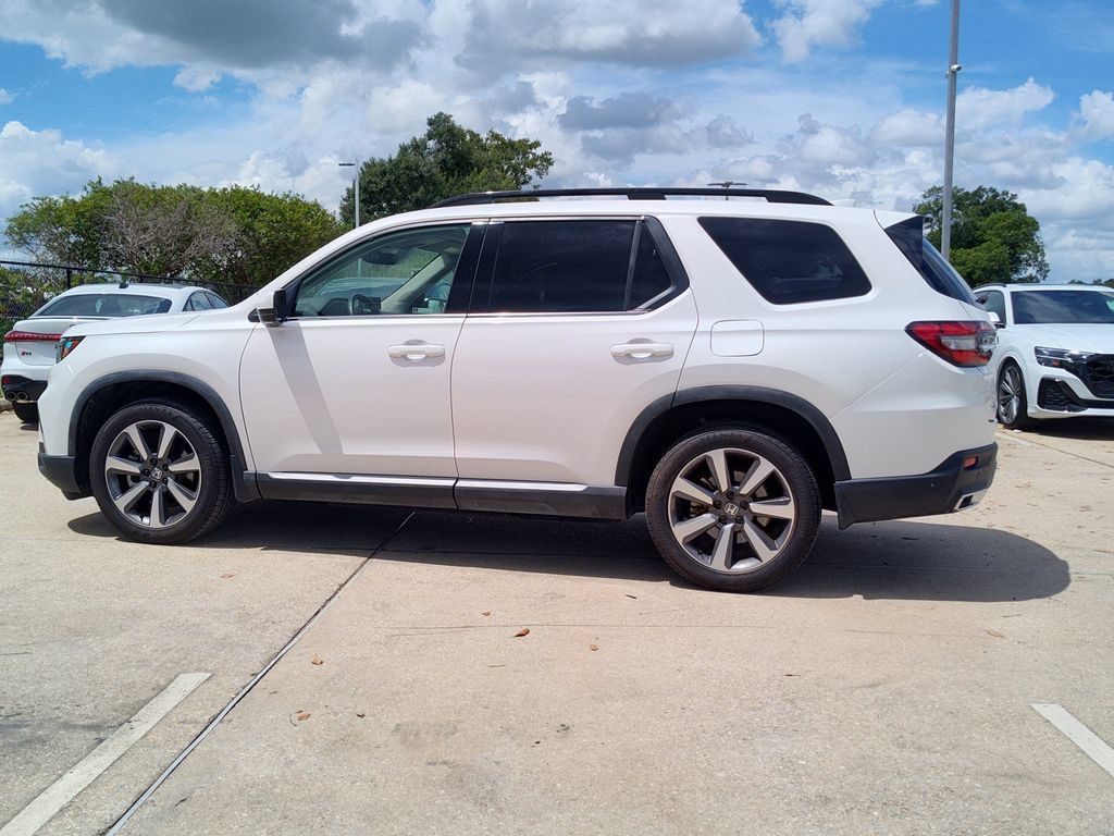 Used 2023 Honda Pilot Elite image 5