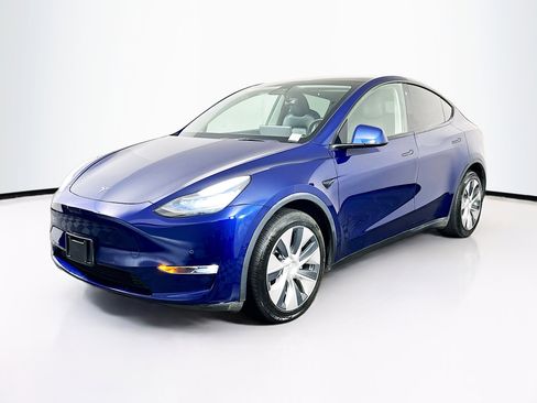 Used 2021 Tesla Model Y Long Range image 3