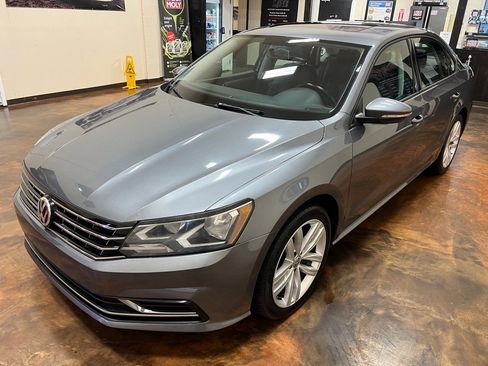 Used 2019 Volkswagen Passat 2.0T Wolfsburg w/ Wheels & Sunroof Package image 45