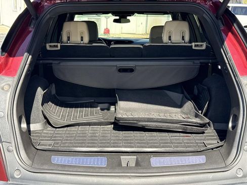 Used 2018 Cadillac XT5 Premium Luxury image 11