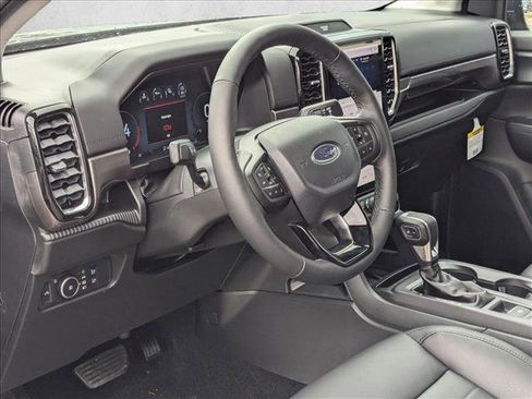 New 2025 Ford Ranger Lariat w/ Black Appearance Package AWD/4WD image 3