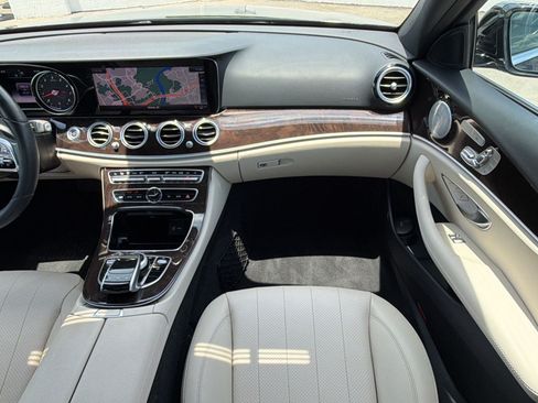 Used 2019 Mercedes-Benz E 300 image 30