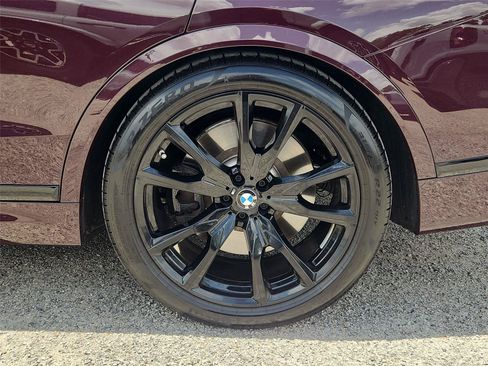 Used 2025 BMW X7 M60i AWD/4WD image 34