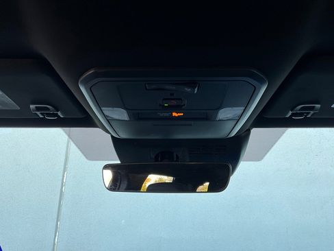 Used 2025 Toyota Tacoma TRD Off-Road image 14