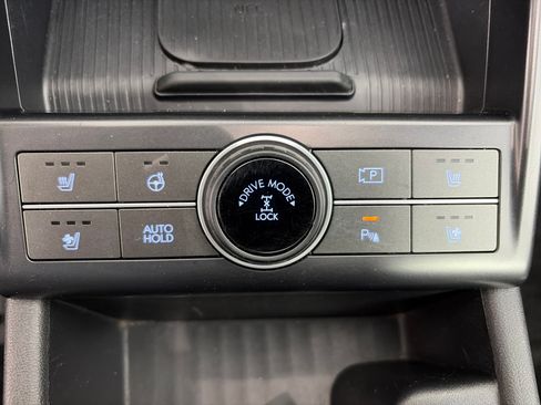 Used 2024 Hyundai Kona Limited AWD/4WD image 30