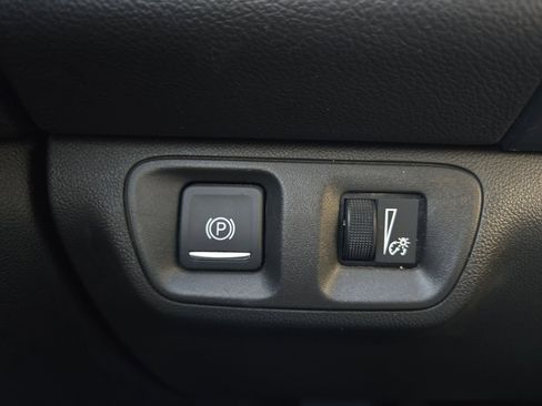 Used 2023 GMC Acadia SLT image 27