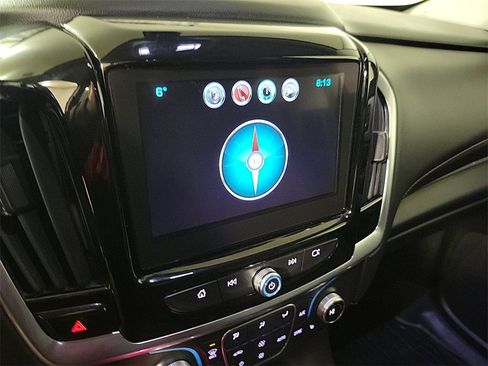 Used 2019 Chevrolet Traverse LT image 18