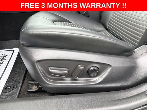 Used 2021 Toyota Camry SE FWD image 13