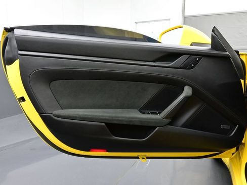 Certified 2024 Porsche 911 Carrera GTS RWD image 7