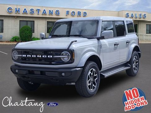 New 2026 Ford Bronco Outer Banks AWD/4WD image 1