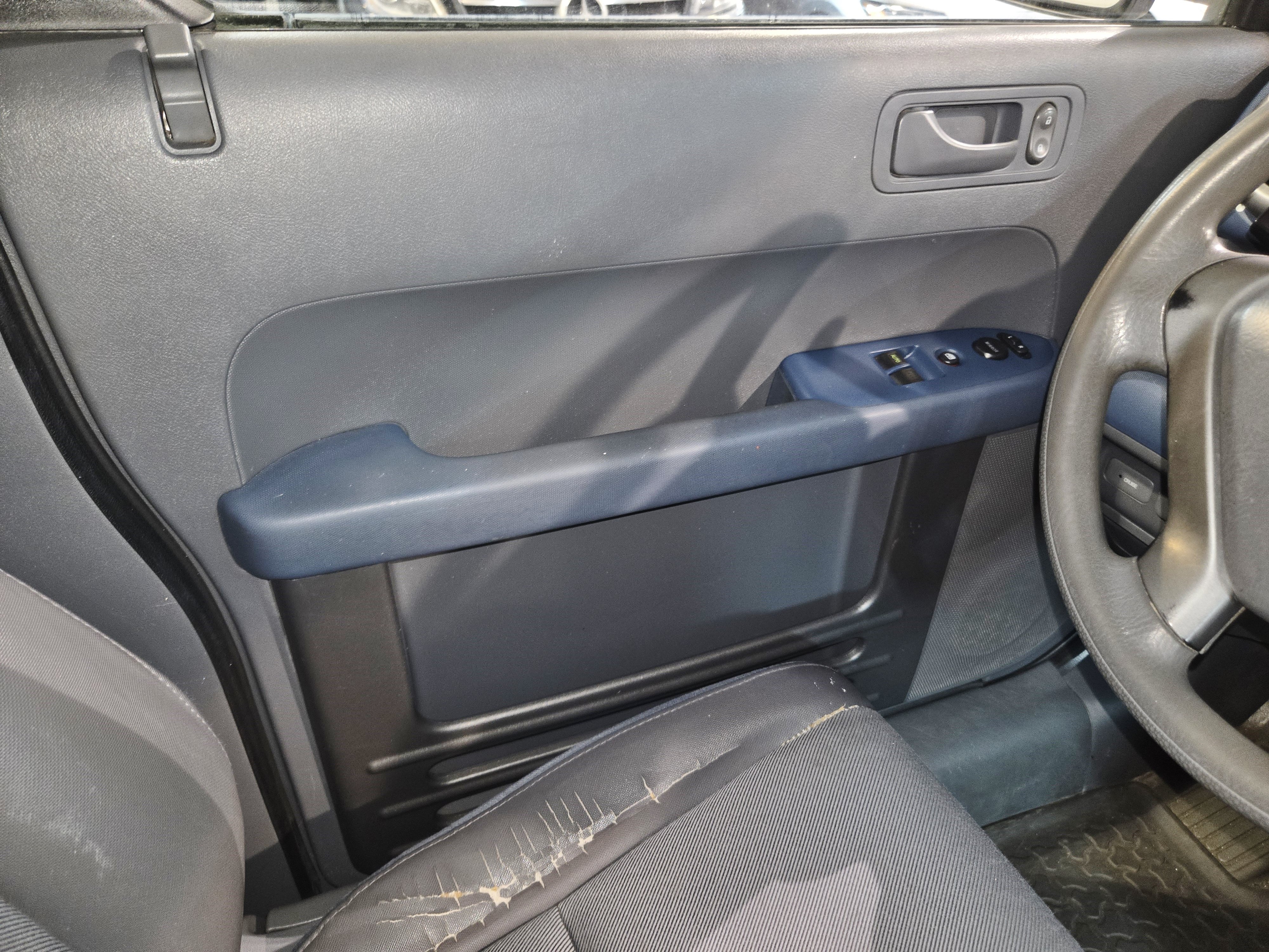 Used 2004 Honda Element EX image 29