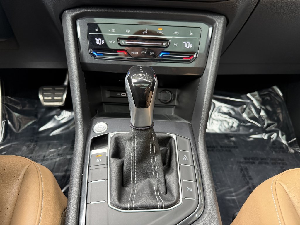 Used 2024 Volkswagen Tiguan SE R-Line FWD image 24