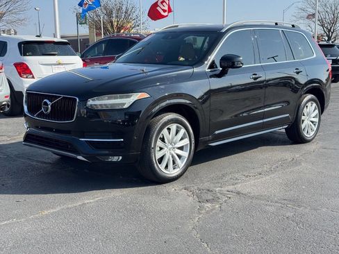 Used 2017 Volvo XC90 T6 Momentum w/ Vision Package image 9