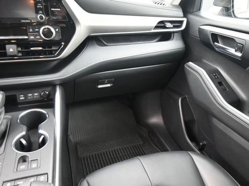 Used 2022 Toyota Highlander XLE image 78