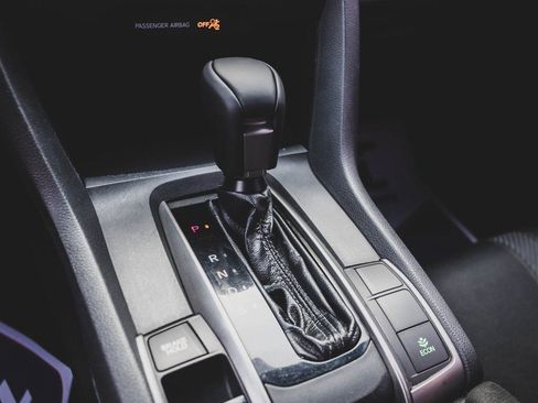 Used 2017 Honda Civic Sport image 9