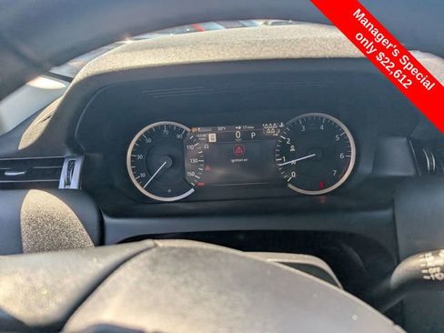 Used 2023 Land Rover Discovery Sport SE AWD/4WD image 18