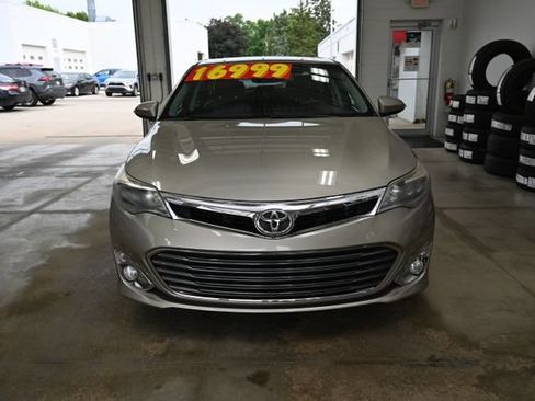 Used 2013 Toyota Avalon Limited FWD image 2