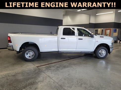 New 2026 RAM 3500 Tradesman AWD/4WD image 13