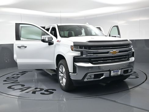 Used 2021 Chevrolet Silverado 1500 LTZ w/ LTZ Premium Package image 23