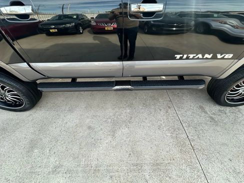 Used 2018 Nissan Titan Platinum Reserve w/ Platinum Utility Package image 27