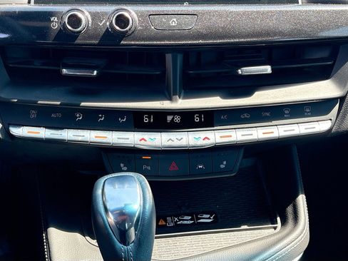 Used 2025 Cadillac CT4 Luxury RWD image 16