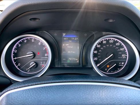 Used 2022 Toyota Camry LE image 25